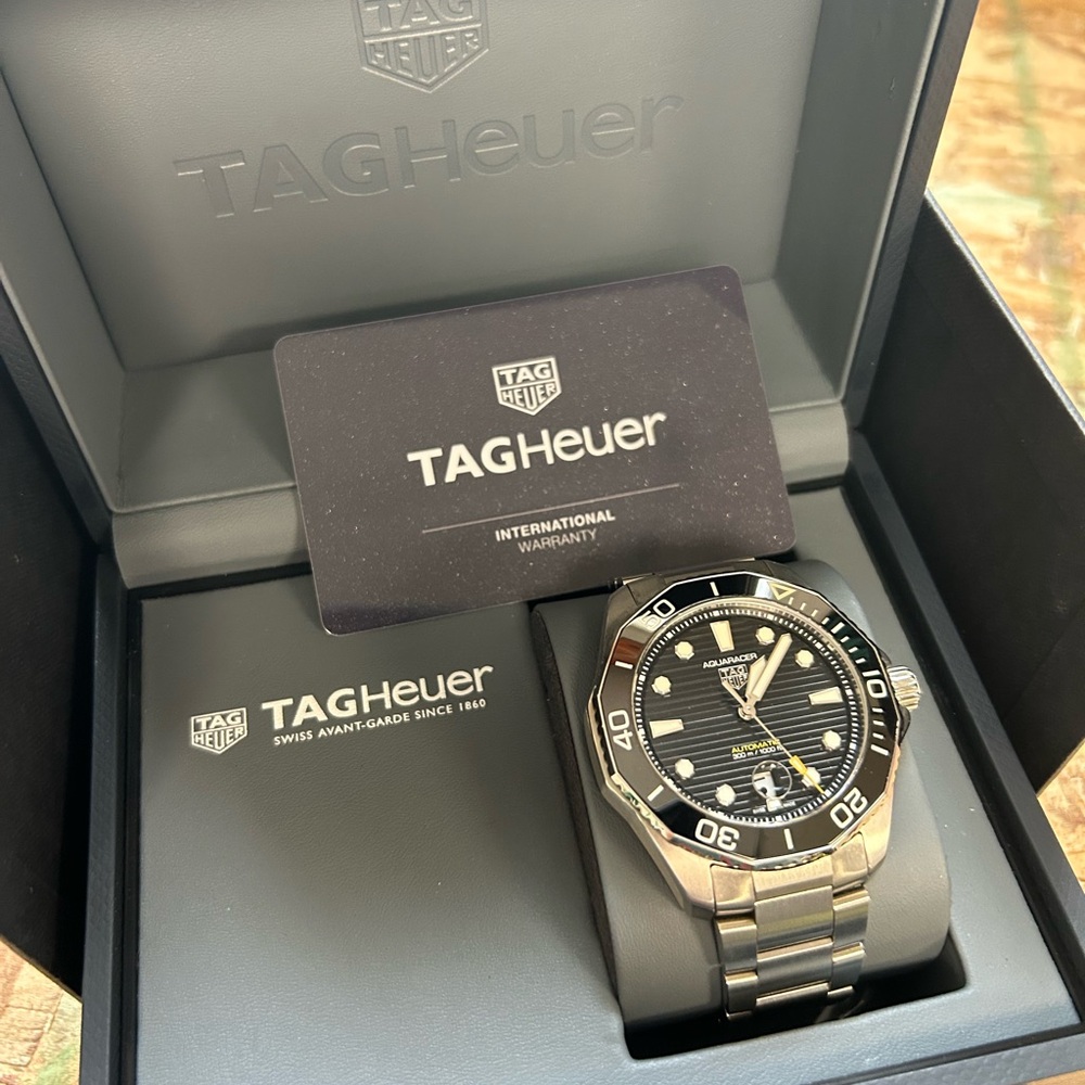 TAG Heuer Black and Silver Dive Watch - Picture 5 of 6
